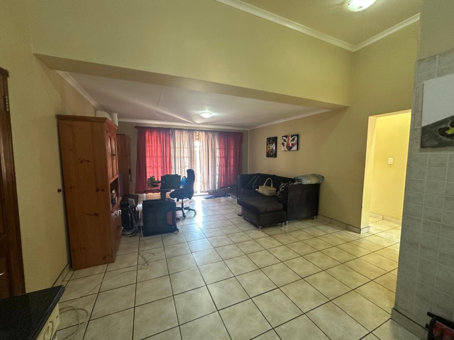 2 Bedroom Property for Sale in Waterval East North West